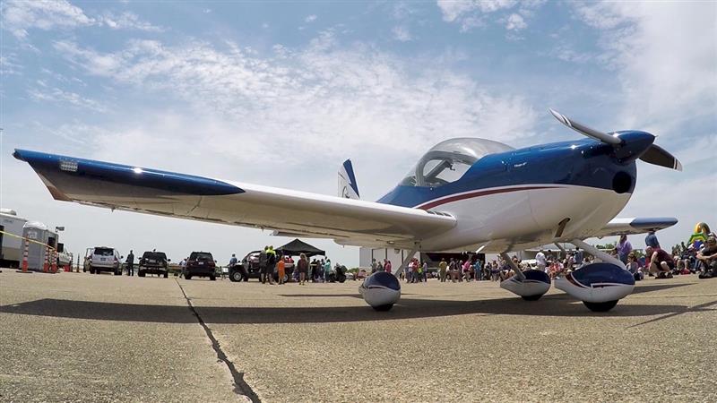 Brand new RV-12 at the Paris Airshow (Paris, TX that is...)